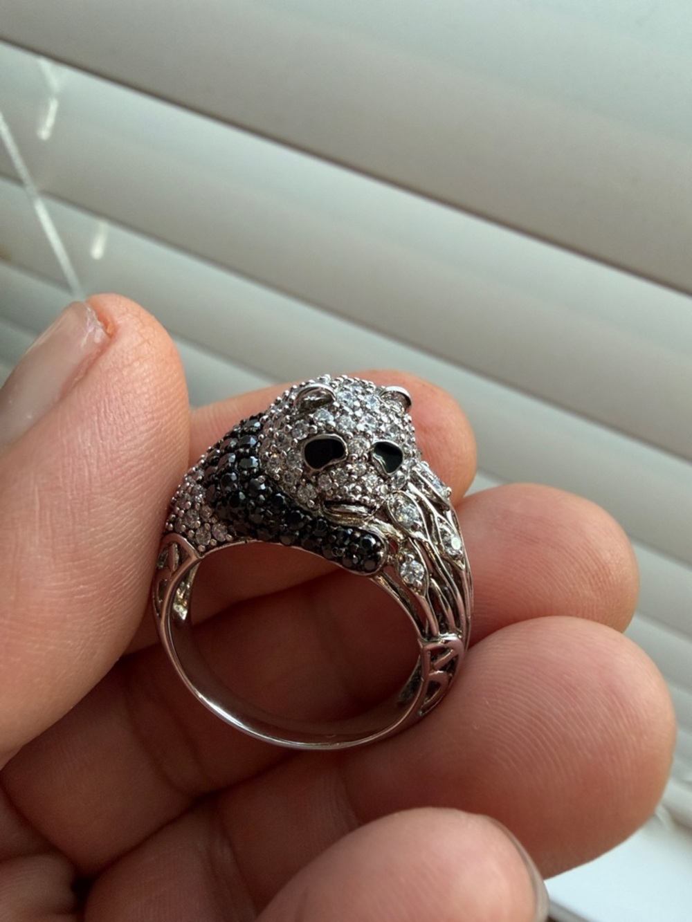 Diamonds ring